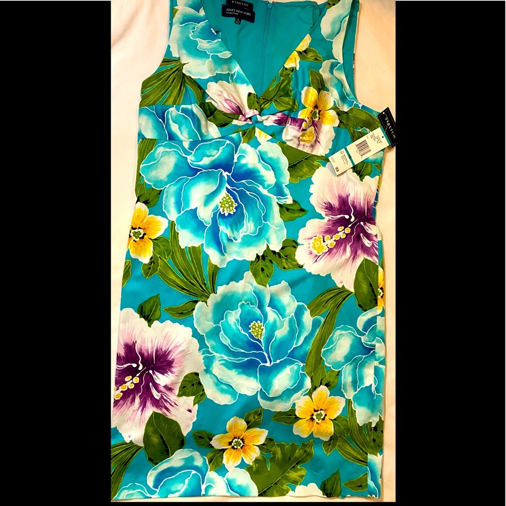 Beautiful Sleeveless floral dress